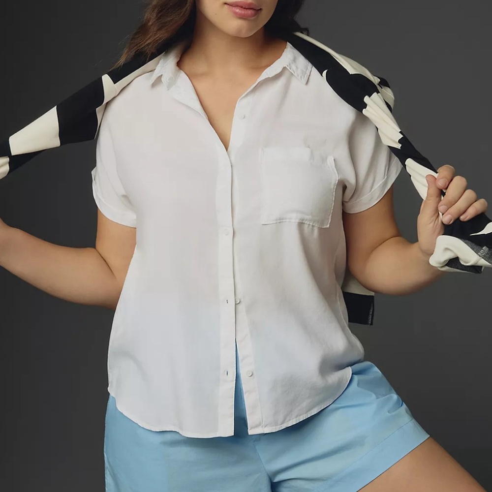 Cloth & Stone white short sleeved button down blouse, size medium